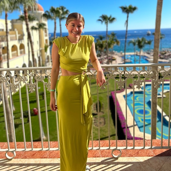 Lovers and Friends Cut Out Maxi - Picture 2 of 2